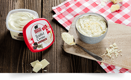 Trüffel Creme mit Parmesanspänen