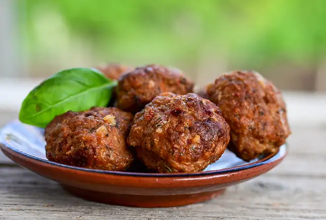 Hackbällchen/Frikadellen