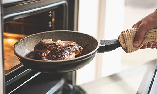 Reverse Searing: So geht das Steak rückwärts garen