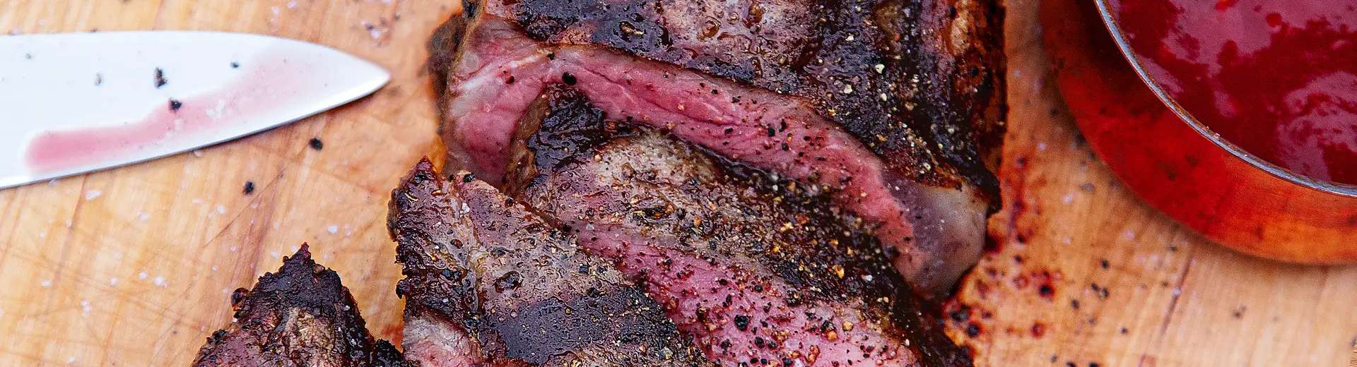 Mariniertes Entrecote mit BBQ-Whisky-Sauce