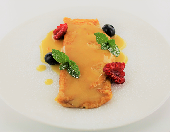 Crêpe in Orangen-Caramelsauce – französisches Dessert mit feiner Zitrusnote