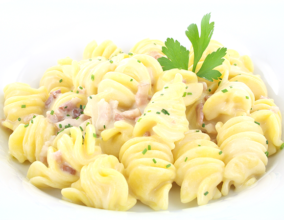 Sauce Carbonara – cremige Sahnesauce mit Speck & Ei