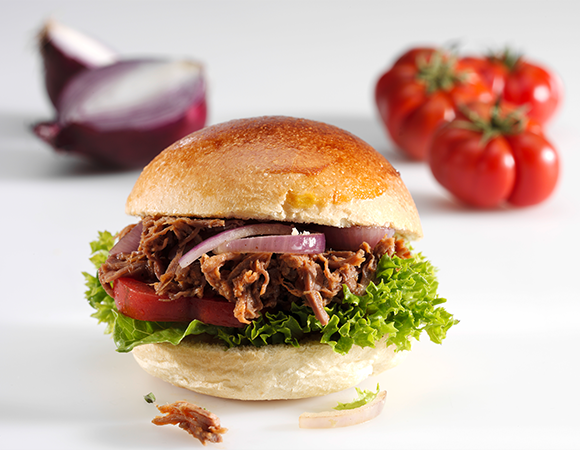 Pulled Beef – Zartes Rindfleisch in würziger BBQ-Marinade